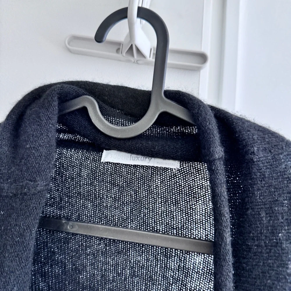 Cashmere - Picture 2 of 3